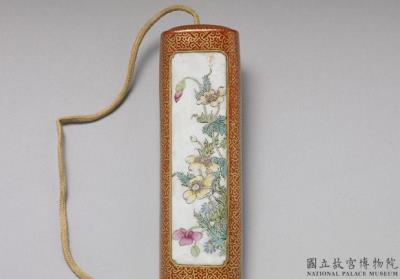 图片[2]-Toothpick holder with imperial poem and flower decoration in yangcai enamels, Qing dynasty, Qianlong reign (1736-1795)-China Archive